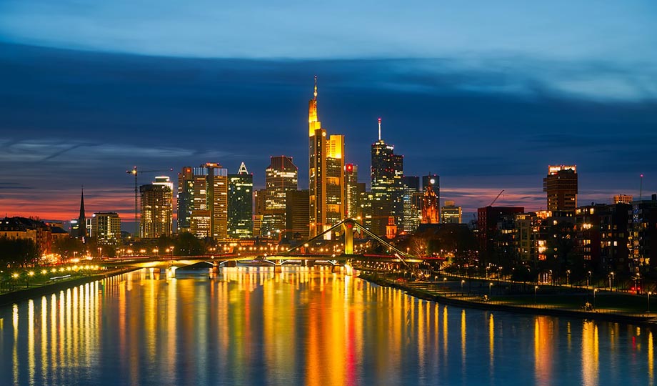 Frankfurt-Stadtansicht Frankfurt bei Nacht